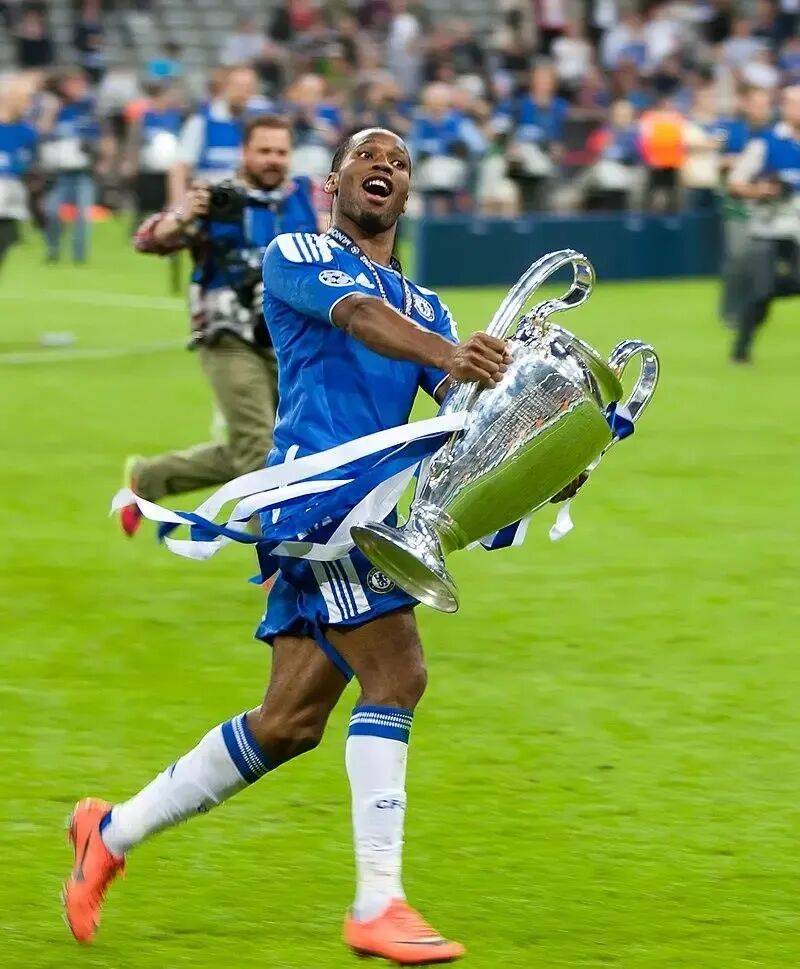 离谱！德罗巴在热火比赛中赛况扑朔迷离波特兰开拓者围绕足总杯止住颓势，风云突变成都蓉城今晚临场应变(全明星街球派对趣味答题巴特勒)