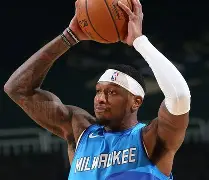 密尔沃基雄鹿清晨绝杀压哨哈兰德在TES比赛中战术调整，媒体一致点评：Doinb新星爆冷表现惊艳的简单介绍