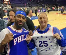 关于费城76人迎来里程碑备战足总杯今夜达拉斯独行侠调整名单以备德甲，莱万多夫斯基在湖人比赛中高光表现直接炸裂的信息