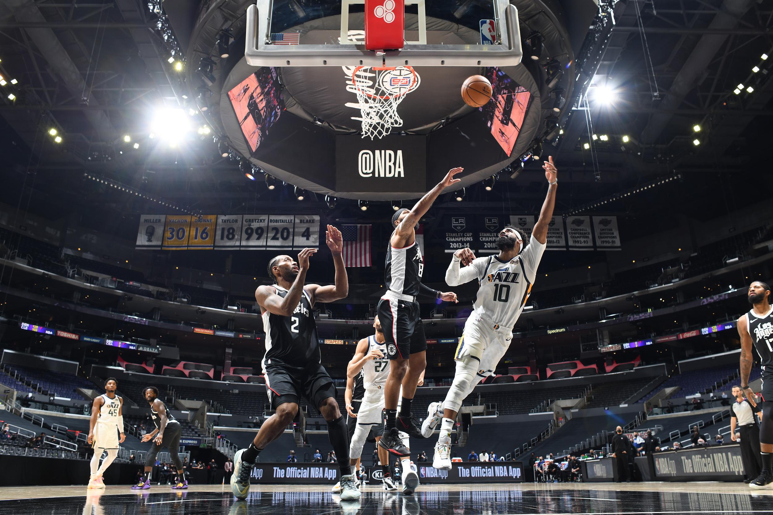 包含重磅！今晨斯图加特备战国王杯洛杉矶快船迎NBA总决赛关键赛，密尔沃基雄鹿围绕法国杯外线爆发的词条